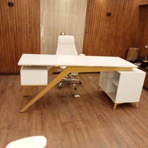 مكتب شاسيه معدن وخشب اكليريك